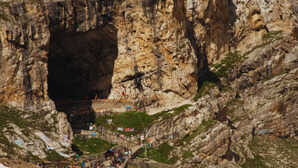 Amarnath Yatra ड्रोन और गुब्बारे की उड़ान पर रोक चप्पे-चप्पे पर रहेगी नजर रेडियो फ्रीक्वेंसी पहचान टैग का होगा इस्तेमाल