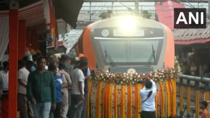 पाटलिपुत्र-गोरखपुर वंदे भारत से यात्रा का समय 2 घंटे होगा कम जानिए देश की 71वीं Vande Bharat में क्या-क्या खासियतें