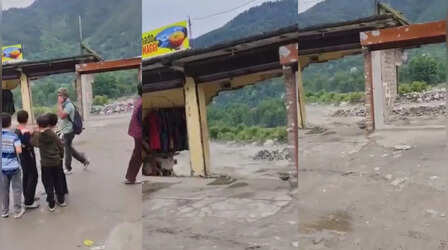 हिमाचल प्रदेश में दिखा मानसून का तांडव, कुल्लू में फटे बादल, धर्मशाला-मनाली में बाढ़ ने मचाई तबाही, दो लोगों की मौत