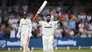 इंग्लैंड के खिलाफ ऋषभ पंत के पास दिग्गजों की लिस्ट में शामिल होने का मौका करना होगा यह काम