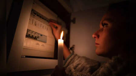 Lucknow News: लखनऊ में आज 2 से 6 घंटे तक बिजली गुल, जानें किन इलाकों में नहीं आएगी लाइट