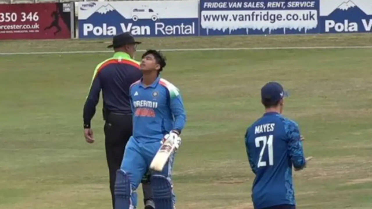 England U19 vs India U19,