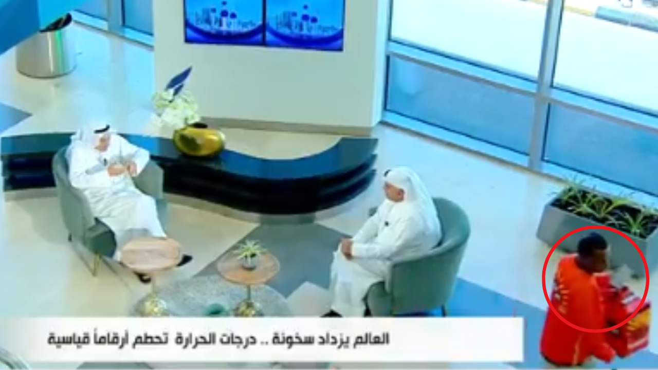 Ese hombre vino en la televisión en vivo. (Crédito de la foto: @eyaaad/x)