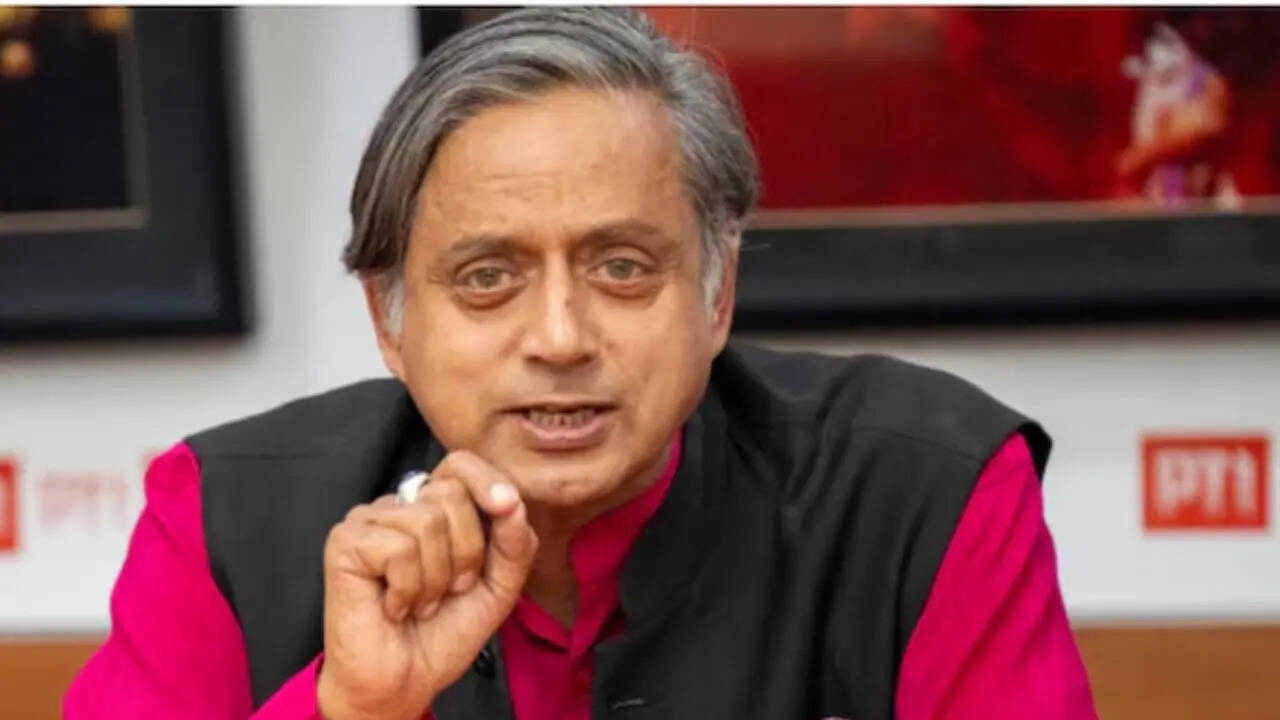 shashi tharoor