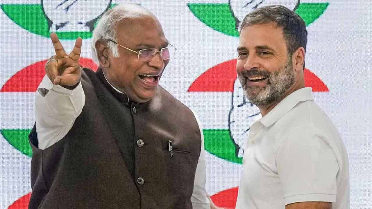 Lap Rahul Gandhi e il presidente del Congresso Mallikarjun Kharge