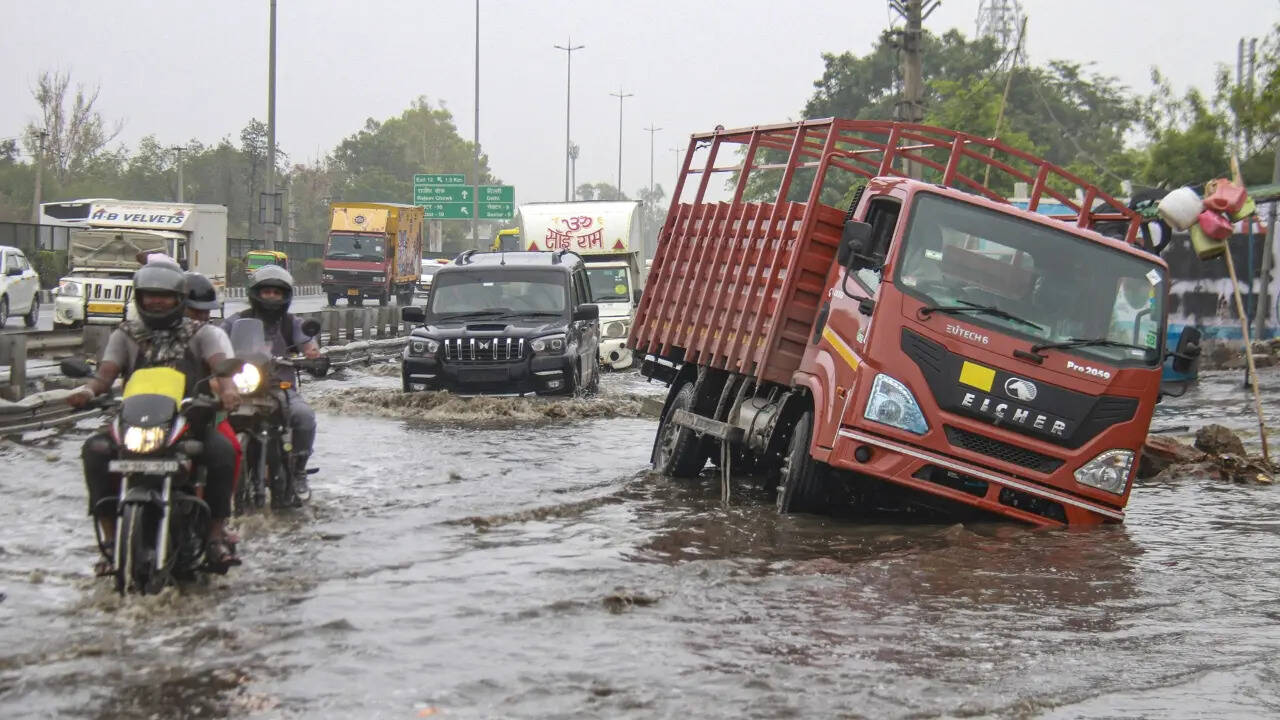 waterlogging delhi pti