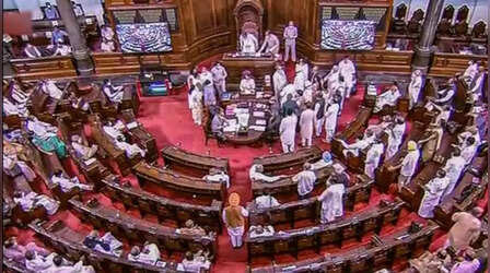 अब संसद में हाजिरी के बदलेगा तरीका, सांसद टैब के जरिए सीट पर बैठे-बैठे लगाएंगे Attendance