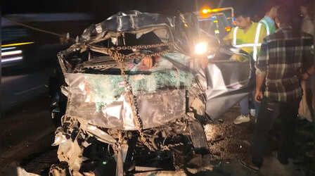 Mathura Accident: यमुना एक्सप्रेस-वे पर दो भीषण हादसे; चलते-चलते पलटी बस और कार की टक्कर में 6 की मौत