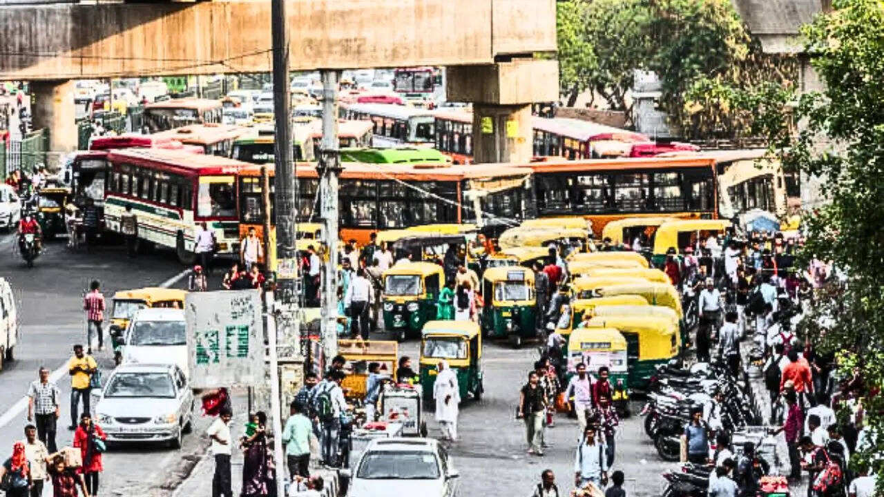 Declining Bus Numbers in Delhi