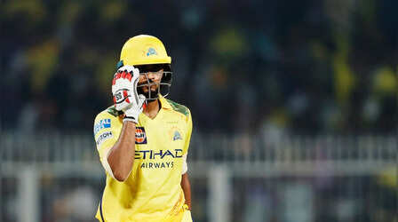 RCB में शामिल हो सकता था टी20 में सबसे तेज शतक जड़ने वाला खिलाड़ी, CSK ने एक कॉल से मार ली बाजी