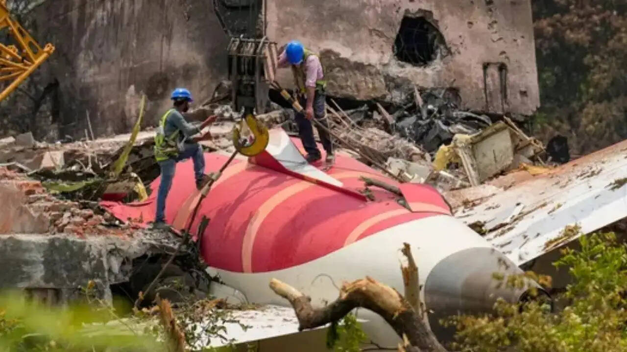 El avión de Ahmed Abad se estrelló