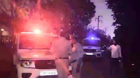 Lucknow: महानगर क्षेत्र में चली बंदूकें; पुलिस एनकाउंटर में एक बदमाश घायल, 3 लुटेरे फरार