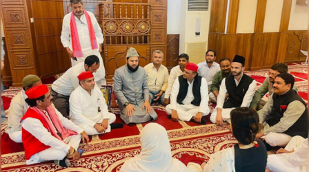 मस्जिद में बैठक विवाद: बरेलवी ने लिखा दिल्ली की मुख्यमंत्री को पत्र, मौलाना नदवी को इमाम पद से हटाने की मांग