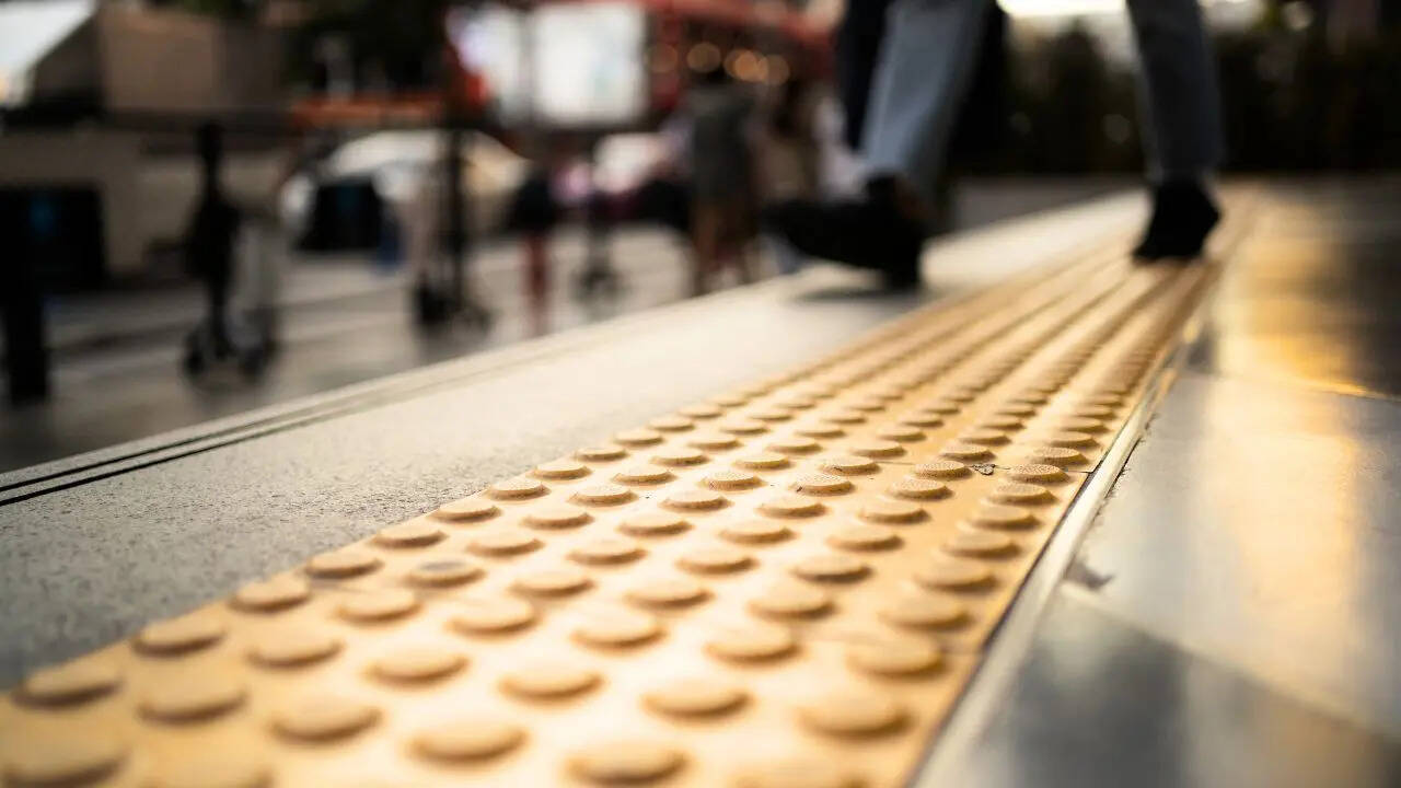 Footpath Plan to Enhance Pedestrian Safety (Photo: Canva)