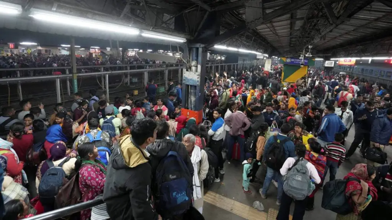 La estación de tren defiende a Nueva Delhi