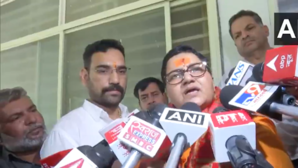 कांग्रेस ने हमेशा मुस्लिम तुष्टिकरण की राजनीति अपनाई दिग्विजय का नाम लूंगी तो पूरा दिन खराब हो जाएगाबोलीं साध्वी प्रज्ञा