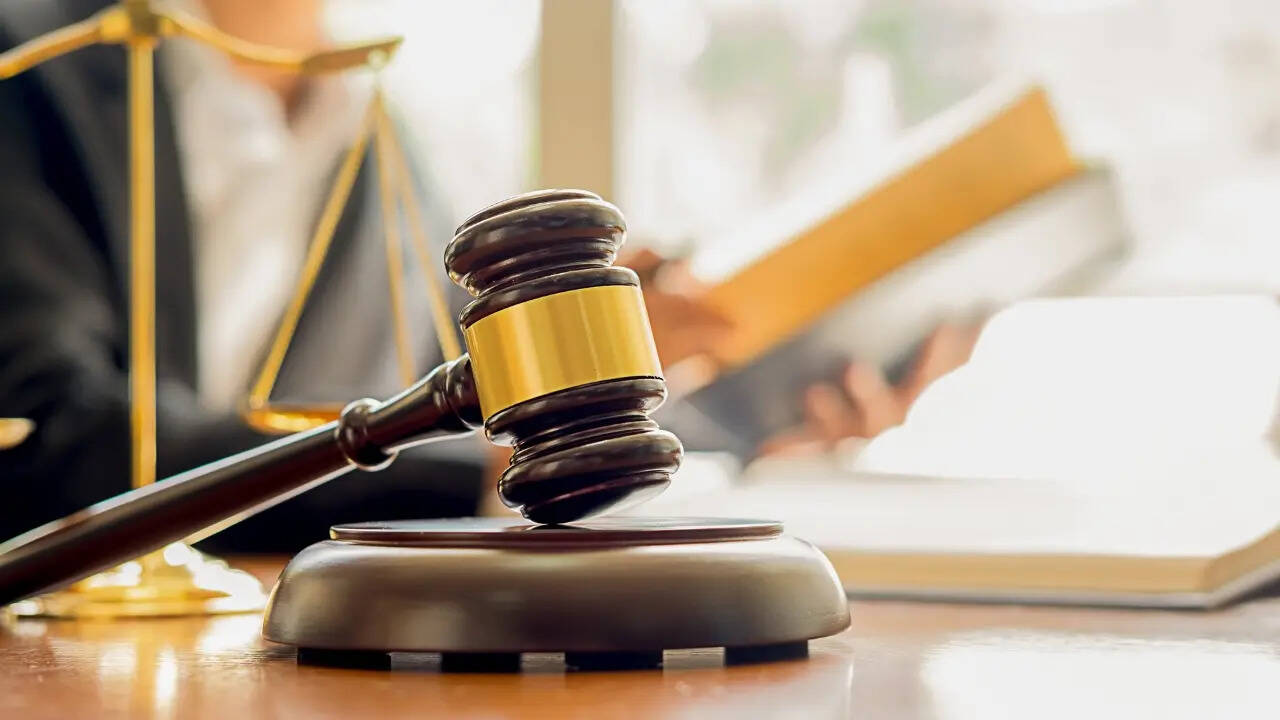 Ig desestimó a un agente, el caso de su hija