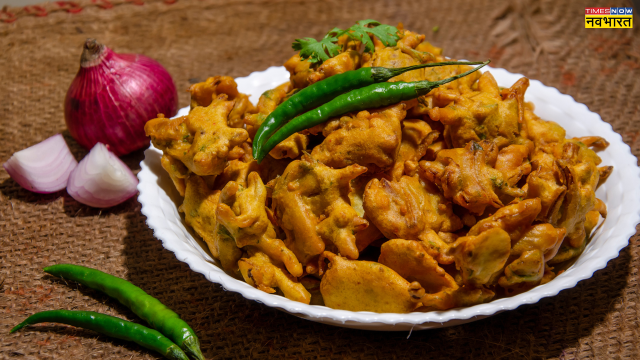 Corn Pakoda Recipe in hindi (Photo Credit - Canva)