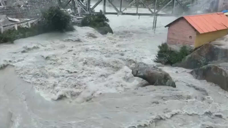 alaknanda river badrinath flood 