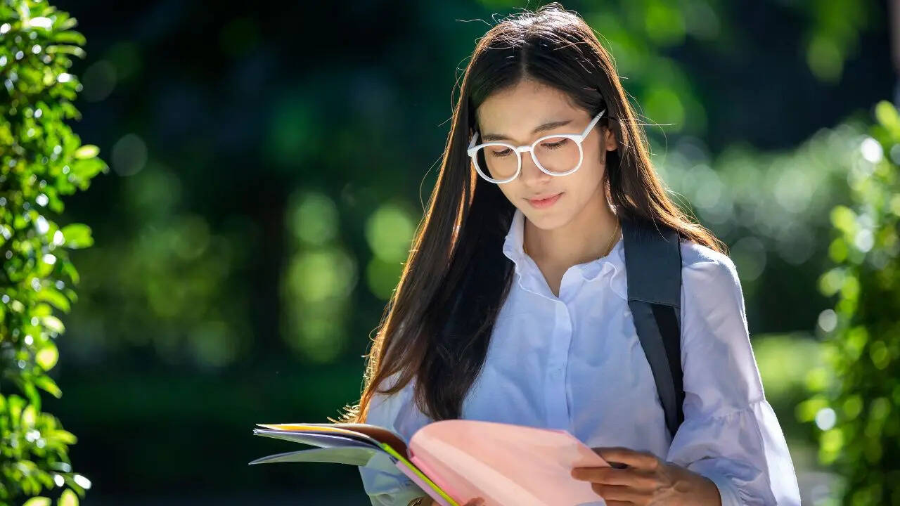 MP NEET UG Counselling Result 2025 (Photo Credit: Canva)