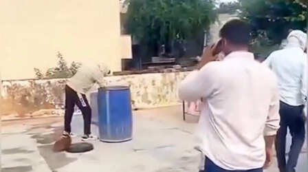 पति की हत्या के बाद नीले ड्रम में रख दी लाश, फिर प्रेमी के साथ फरार हुई पत्नी, रोंगटे खड़े कर देगा VIDEO