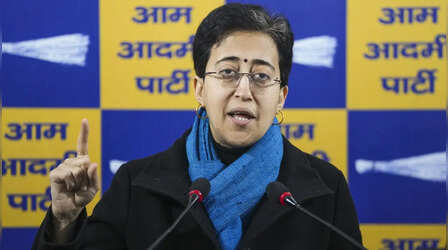 आतिशी सहित पक्ष-विपक्ष के नेताओं ने मुख्यमंत्री रेखा गुप्ता पर हमले की निंदा की, साथ में महिला सुरक्षा का मुद्दा भी उठाया