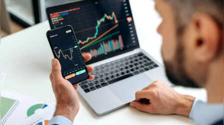 Share Market Closing: शेयर बाजार में लगातार पांचवें दिन तेजी; सेंसेक्स 213 अंक चढ़ा, निफ्टी 25,000 अंक के पार