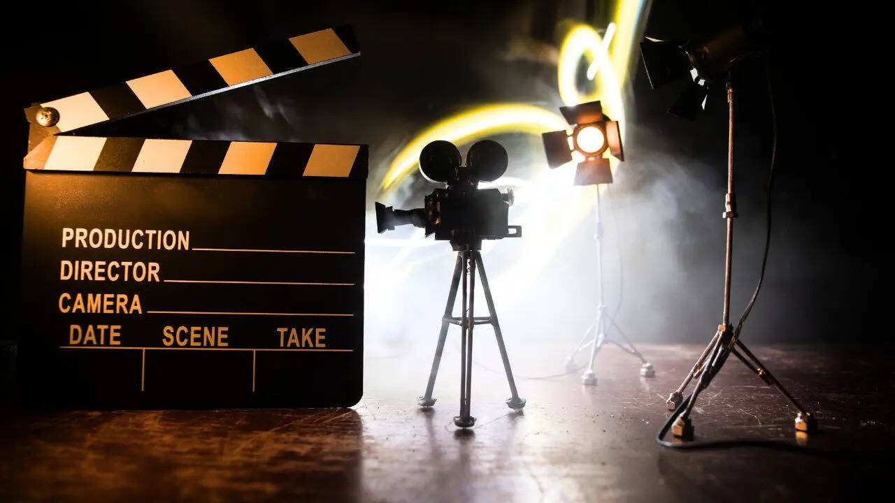 Delhi Police Arrests Duo for Film Job Scam (Symbolic photo: Canva)