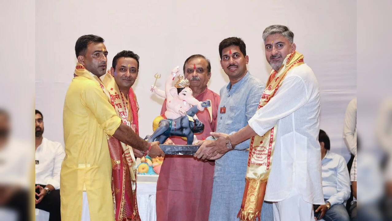 पुणे से पहुँच रही हैं गणेश मूर्तियां, कश्मीर में सजेगा गणेशोत्सव
