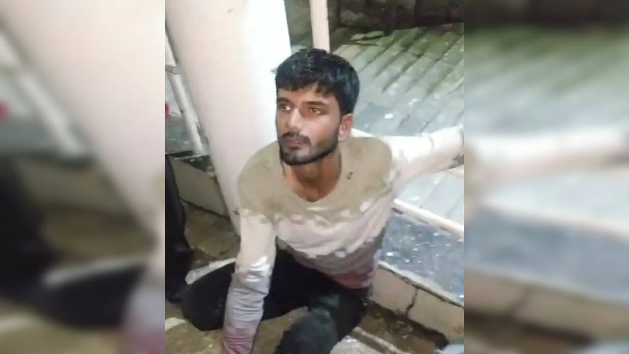 आरोपी 1
