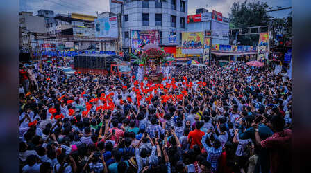 पुणे में डीजे-फ्री अंदाज में गणपति का आगमन, भाऊसाहेब रंगारी मंडल की परंपरा बनी आकर्षण