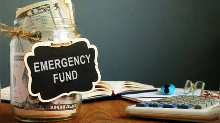 Emergency Fund: नौकरी जाने का डर? कम पैसों में ऐसे बनाएं इमरजेंसी फंड