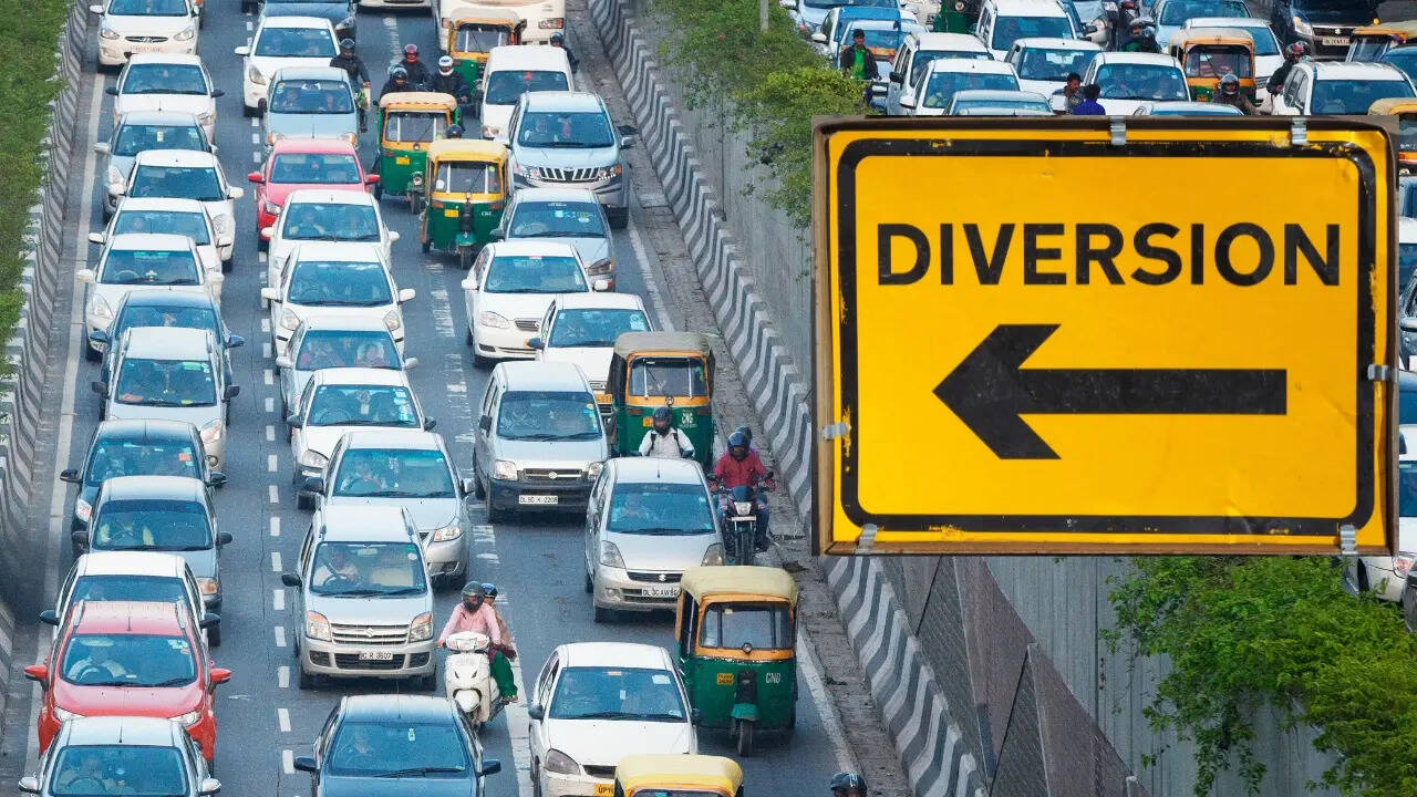 noida traffic update today