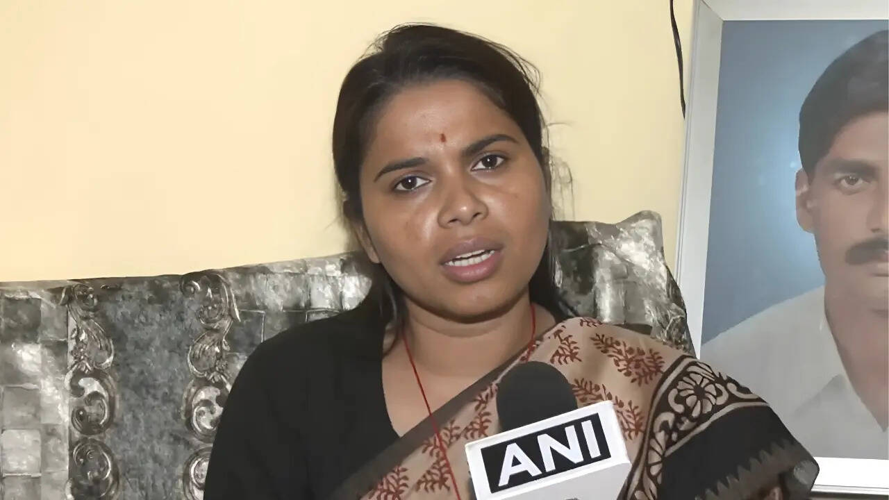man arrested for comment on pooja pal