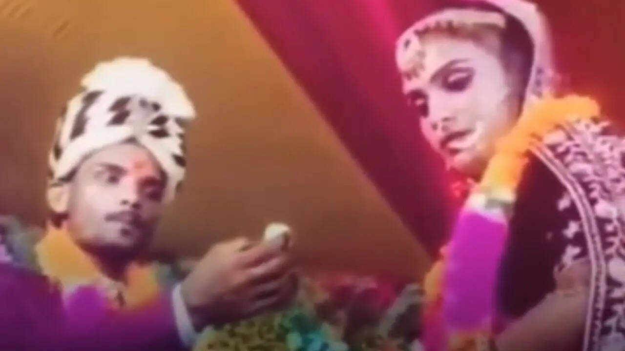 Dulha Dulhan Video (6)