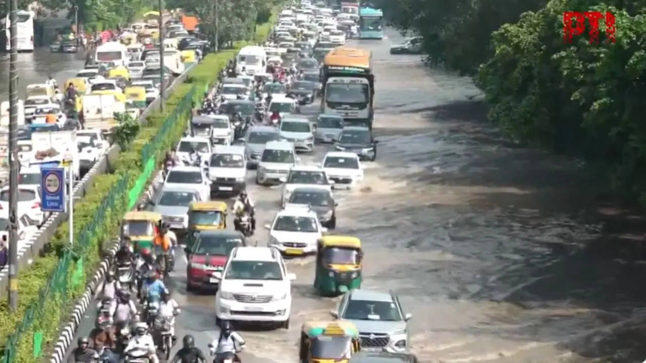 Delhi Traffic- PTI