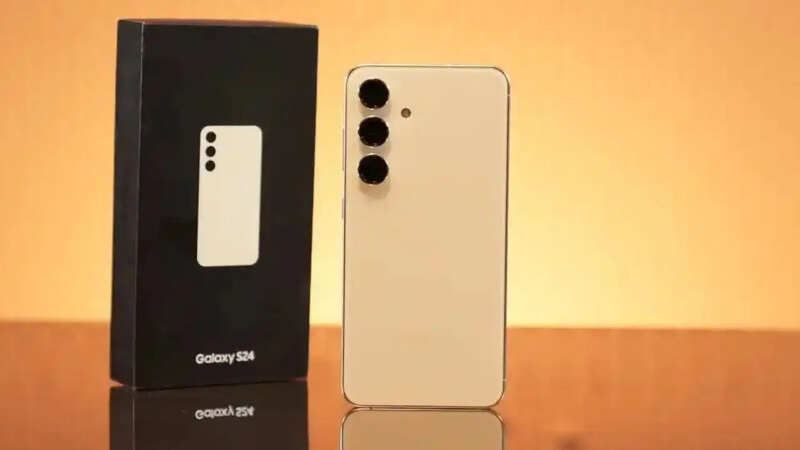 Samsung Galaxy S24 FE (1)