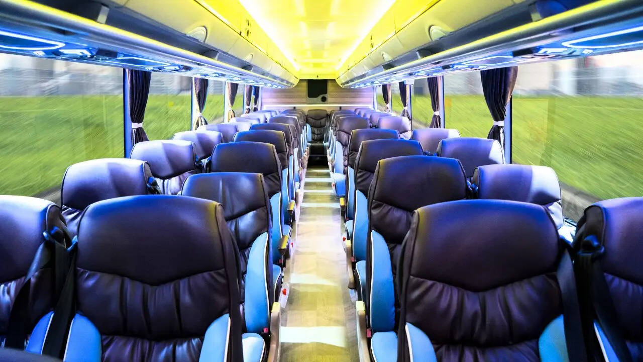 Delhi Airport Launches Luxury Bus Service (Symbolic Photo Canva)