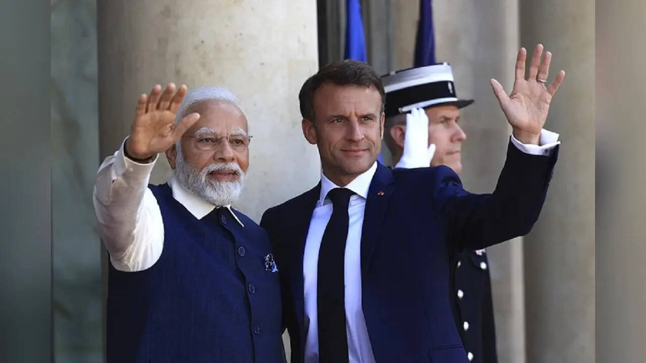 narendra Modi and Emmanuel Macron