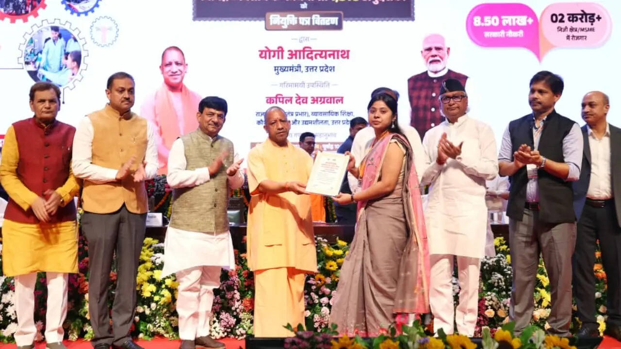 up joining letter distribution