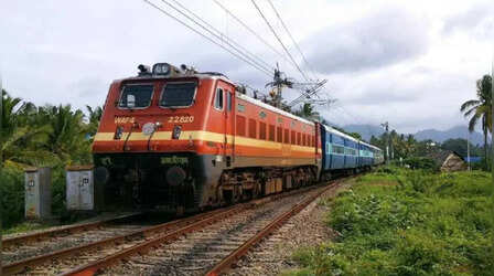 जयपुर स्टेशन पुनर्विकास और भारी बारिश से ट्रेन संचालन प्रभावित, यात्रियों को होगी परेशानी
