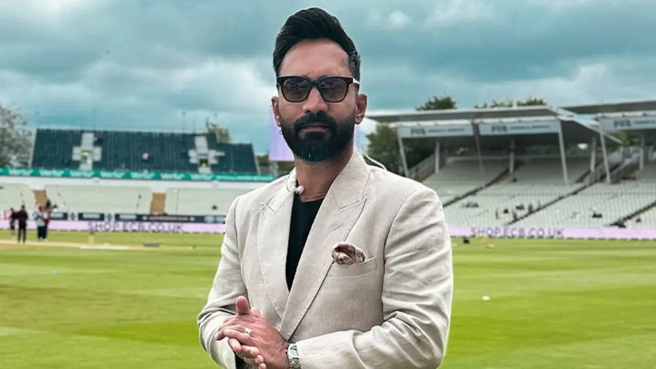 Dinesh Karthik On Shreyas Iyer Exclusion For Asia Cup Squad