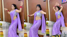 Bhabhi Dance देसी भाभी ने साड़ी में किया ऐसा बवंडर डांस हिल गया सारा इंटरनेट
