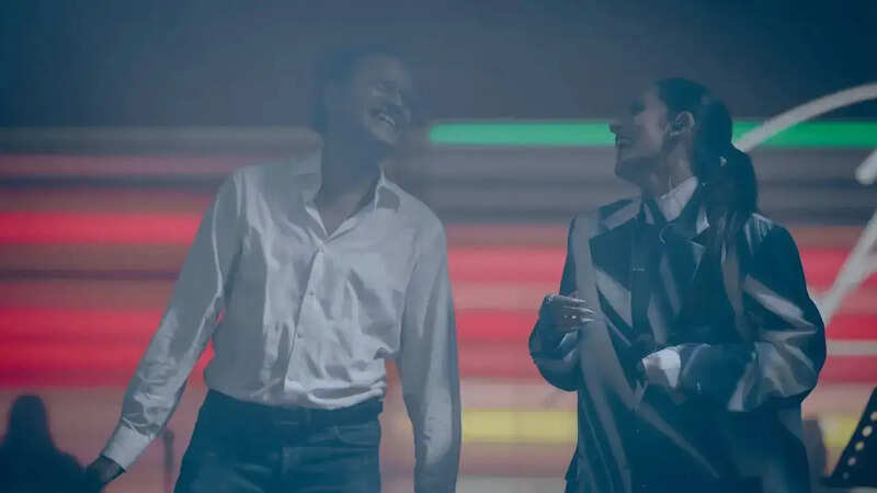 विनीत जैन ने सिमर कौर के साथ मंच साझा कर मौजूद छात्रों में उत्साह भर दिया