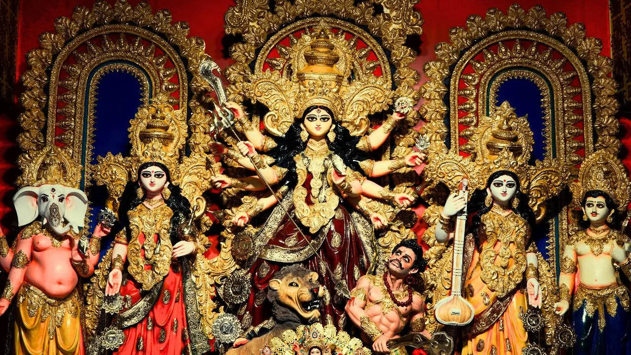 Durga Puja Preparations in Delhi (Symbolic Photo: Canva)