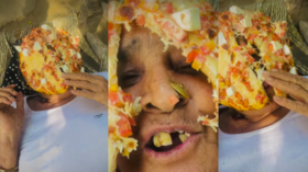 Today Viral Video दादी के पिज्जा खाने का अंदाज देख दंग रह गए लोग सोशल मीडिया पर छाया वीडियो