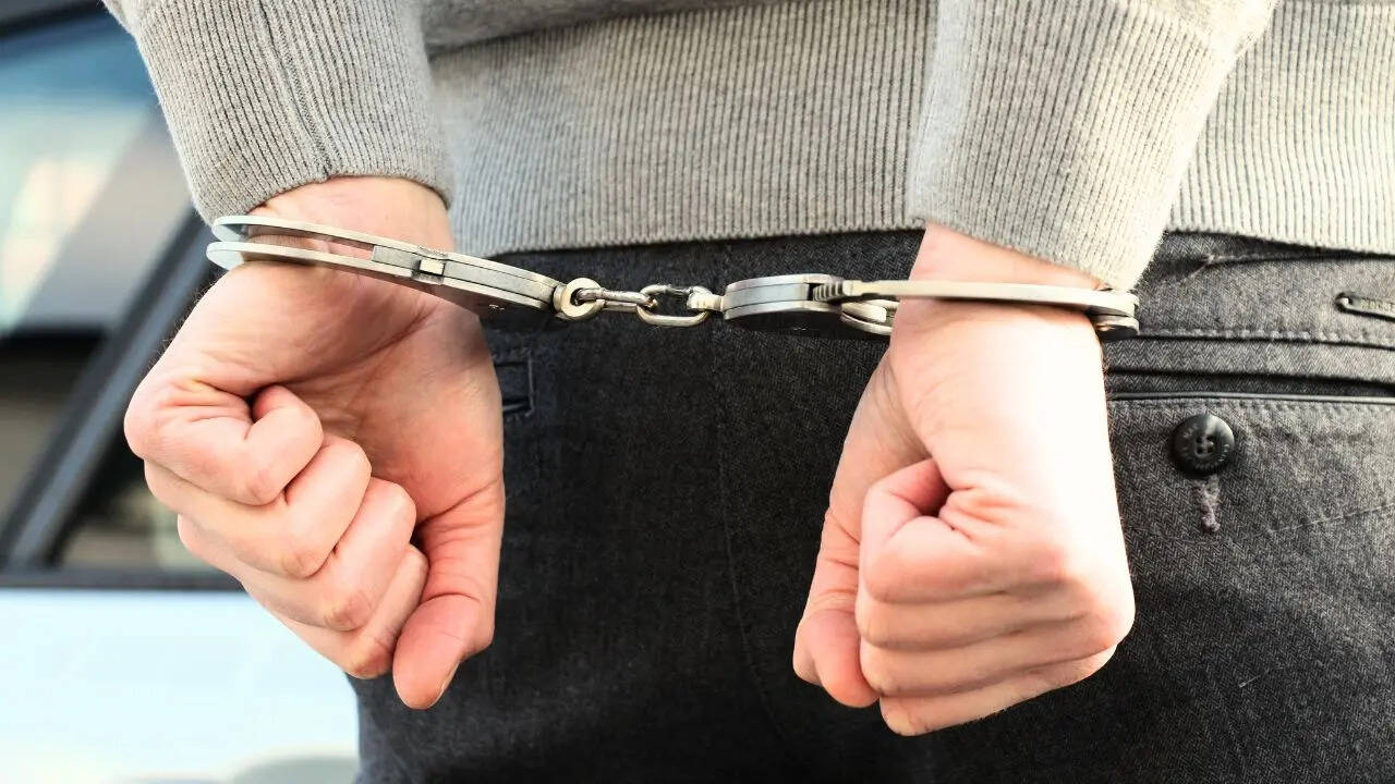 2 Youths Arrested for Performing Car Stunt (Symbolic Photo: Canva)