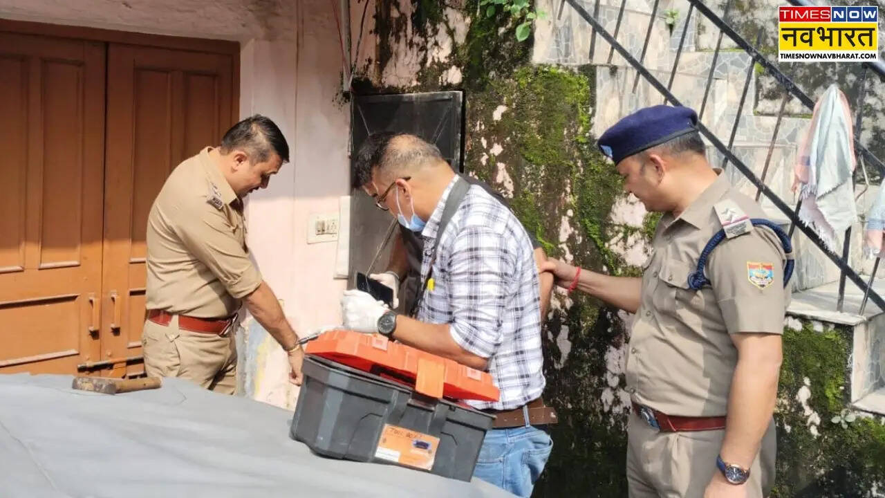 Accused Shoots himself after attacking Haryana Cop Accused Shoots himself after attacking Haryana Cop