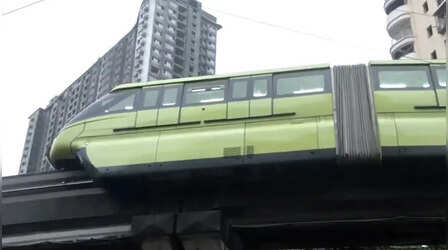 Mumbai Monorail: मुंबई में भारी बारिश के बीच अचानक रुक गई मोनो रेल, बाहर निकाले गए 17 यात्री