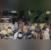 वाराणसी में वकीलों ने दारोगा को पीटा पुलिस छावनी में तब्दील हुई कचहरी